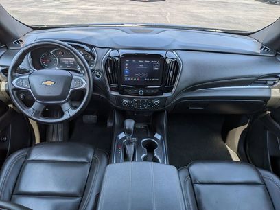 Used 2023 Chevrolet Traverse LT