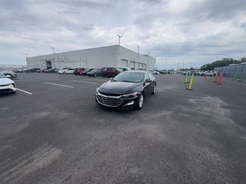 Used 2020 Chevrolet Malibu LT FWD image 6