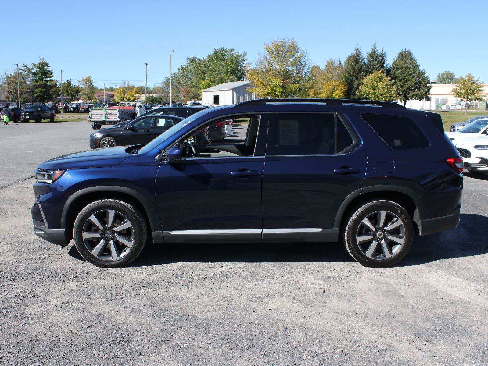 Certified 2024 Honda Pilot Touring image 5