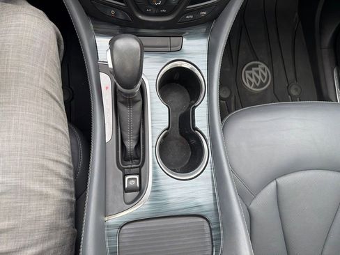 Used 2019 Buick Envision Essence AWD/4WD image 28