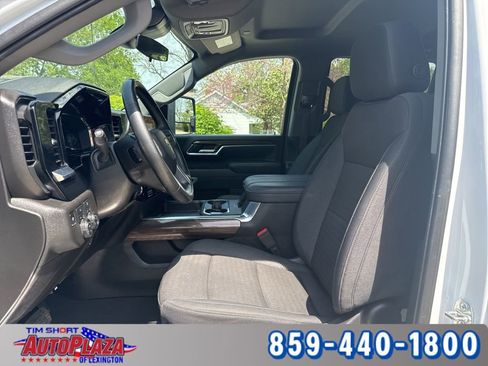 Used 2025 Chevrolet Silverado 3500 LT w/ Convenience Package AWD/4WD image 3
