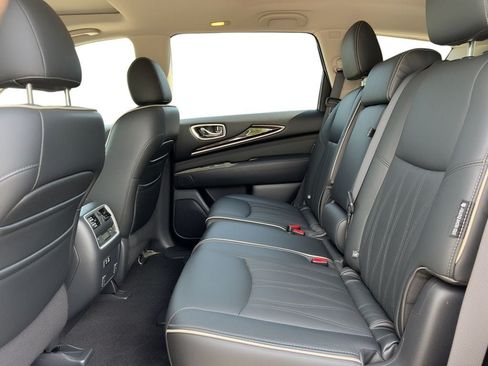 Used 2019 INFINITI QX60 Luxe w/ Sensory Package AWD/4WD image 7