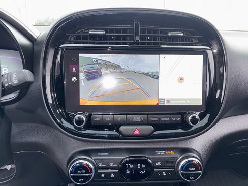 Used 2025 Kia Soul GT-Line image 14