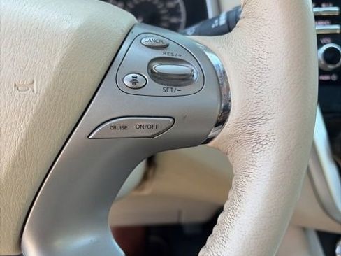 Used 2018 Nissan Murano Platinum w/ Cargo Package AWD/4WD image 2