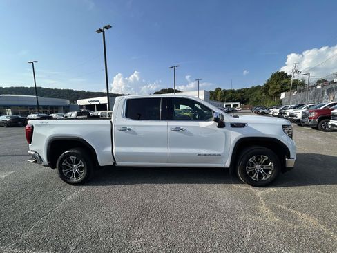 Used 2026 GMC Sierra 1500 SLT AWD/4WD image 8