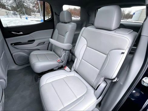 Used 2022 GMC Acadia SLT image 26