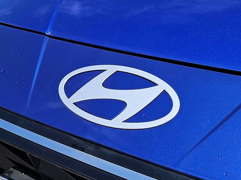 Used 2025 Hyundai Elantra SEL FWD image 32