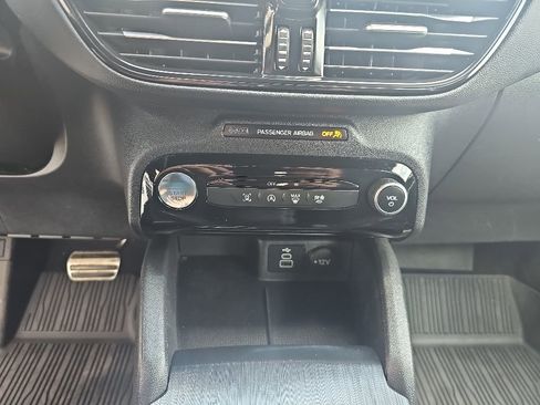 Used 2024 Ford Escape ST-Line w/ Tech Pack #1 AWD/4WD image 17