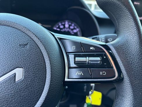 Used 2024 Kia Forte LXS image 15