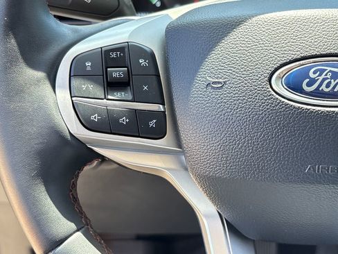 Certified 2025 Ford Explorer Active AWD/4WD image 35