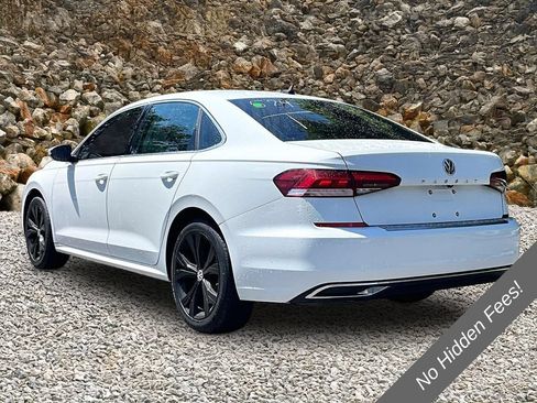 Used 2022 Volkswagen Passat 2.0T SE FWD image 10