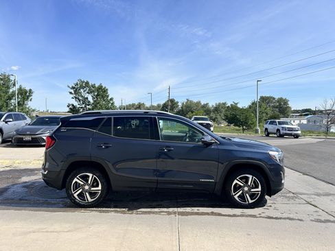 Used 2018 GMC Terrain SLT w/ Infotainment Package II AWD/4WD image 6