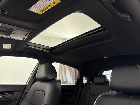 Used 2023 Honda Civic Sport Touring image 2