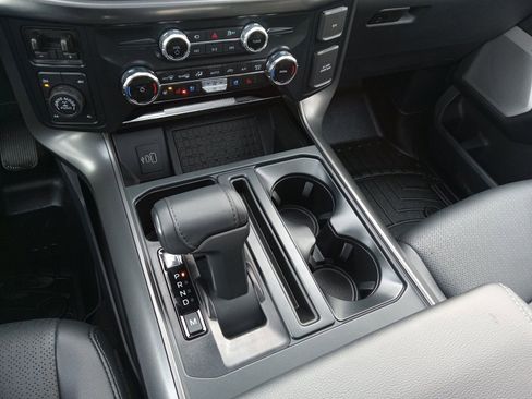 Used 2025 Ford F150 Lariat w/ Equipment Group 502A High image 18