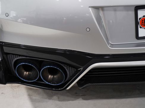 Used 2020 Nissan GT-R Premium AWD/4WD image 36