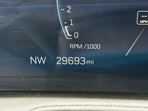 Used 2024 Cadillac XT4 Premium Luxury AWD/4WD image 29