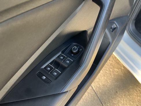 Certified 2025 Volkswagen Jetta Sport FWD image 13