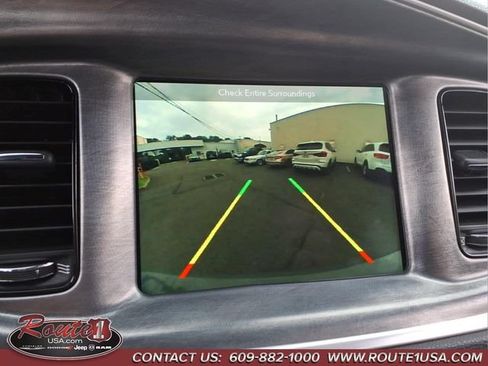 Used 2017 Dodge Charger R/T RWD image 33