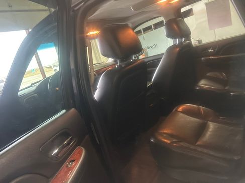 Used 2013 Chevrolet Tahoe LTZ image 16