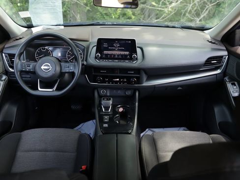 Used 2023 Nissan Rogue SV FWD image 17