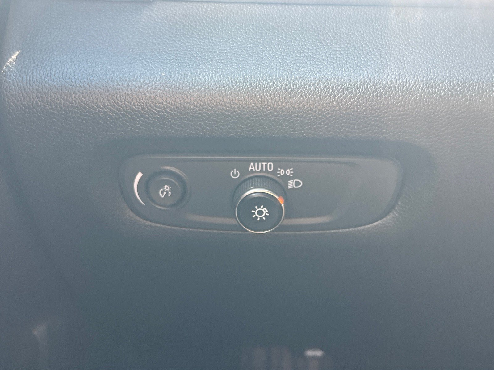 Used 2022 Chevrolet Traverse LT AWD/4WD image 29
