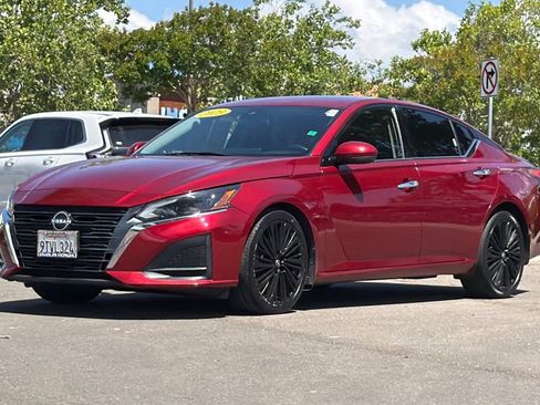 Used 2023 Nissan Altima 2.5 SL FWD image 8