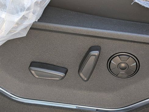 New 2026 Ford F450 Platinum w/ FX4 Off-Road Package image 18