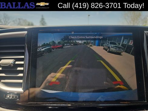 Used 2024 Chrysler Pacifica Touring-L FWD image 15