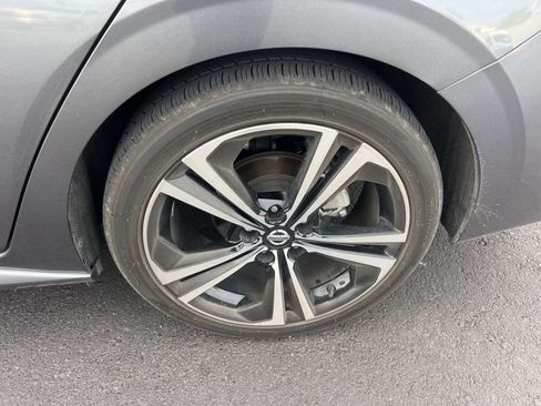 Used 2021 Nissan Sentra SR image 11