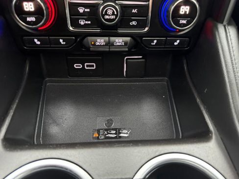 Used 2021 Chevrolet Tahoe Z71 image 22