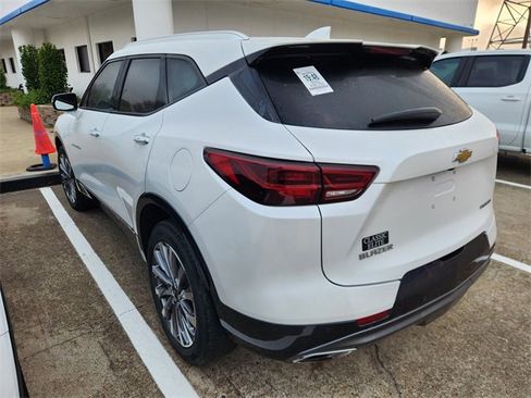 Used 2023 Chevrolet Blazer Premier w/ Enhanced Convenience Package image 4