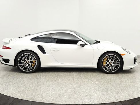 Used 2014 Porsche 911 Turbo S image 6