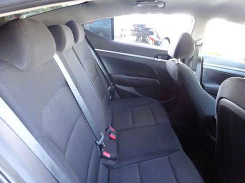 Used 2019 Hyundai Elantra SE w/ Cargo Package FWD image 21