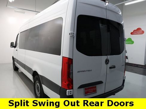 Used 2025 Mercedes-Benz Sprinter 2500 image 14
