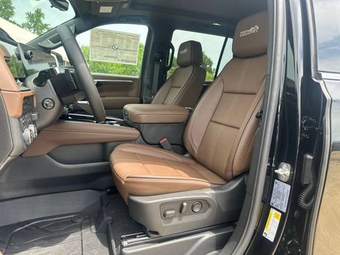 New 2026 Chevrolet Tahoe High Country AWD/4WD image 10