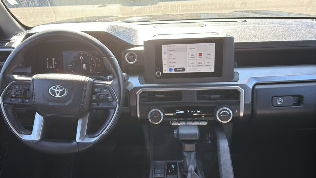 Certified 2025 Toyota 4Runner SR5 AWD/4WD image 24