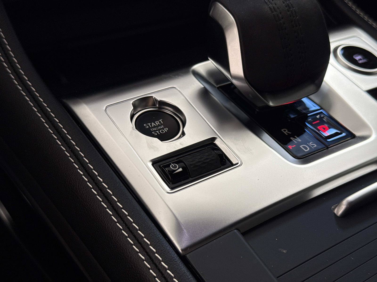 Certified 2026 Jaguar F-PACE R-Dynamic S AWD/4WD image 28
