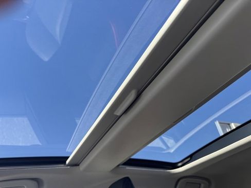 Used 2024 Toyota Prius Prime Premium image 29