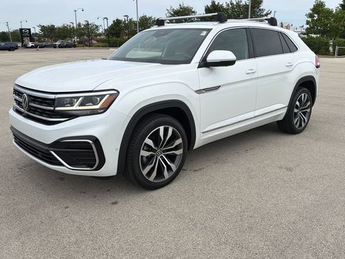 Certified 2023 Volkswagen Atlas Cross Sport SEL Premium R-Line AWD/4WD image 3