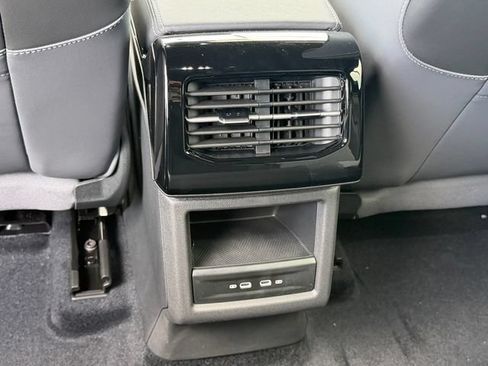 New 2026 Volkswagen ID.4 Pro AWD/4WD image 14