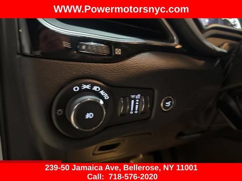 Used 2023 Jeep Cherokee Altitude Lux AWD/4WD image 41