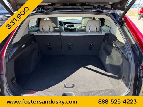 Used 2023 Cadillac XT4 Luxury w/ Cold Weather Package image 18