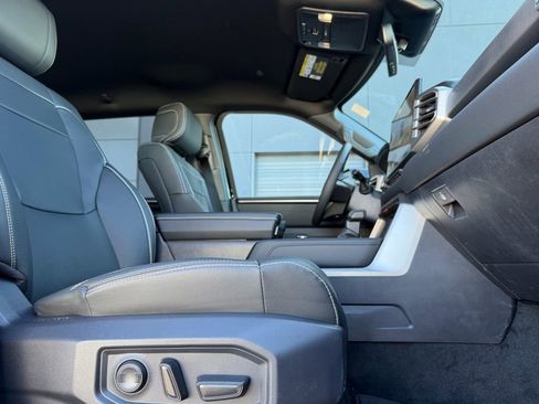 Used 2026 Toyota Tundra Limited w/ TRD Off-Road Package image 15