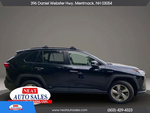 Used 2019 Toyota RAV4 Limited AWD/4WD image 5