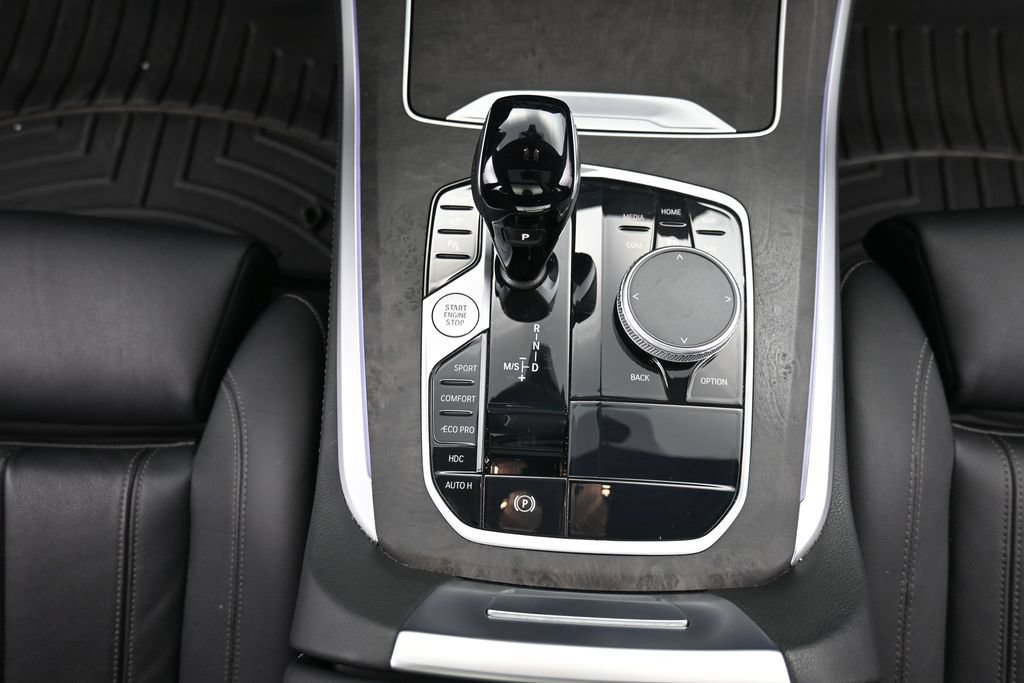 Used 2022 BMW X5 xDrive40i w/ Premium Package AWD/4WD image 14