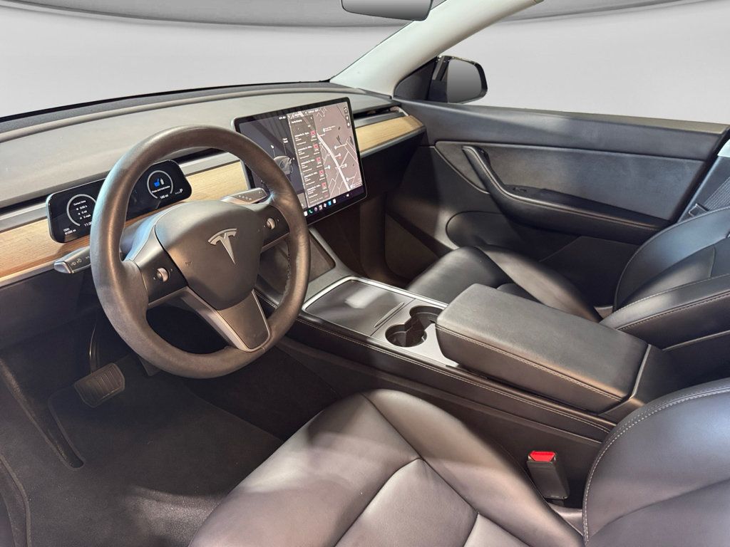 Used 2021 Tesla Model Y Long Range AWD/4WD image 17