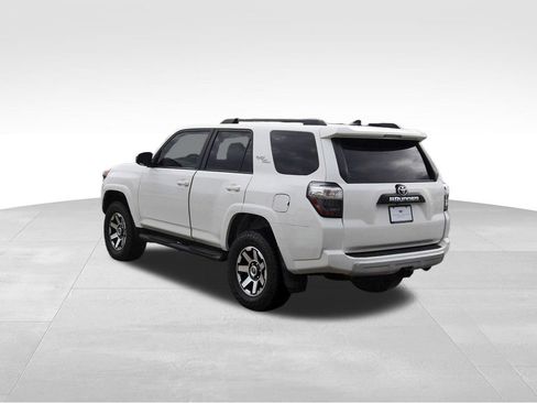 Used 2019 Toyota 4Runner TRD Off-Road AWD/4WD image 3