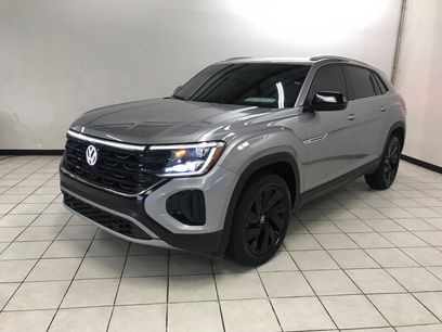 Used 2024 Volkswagen Atlas Cross Sport SE w/ Panoramic Sunroof Package