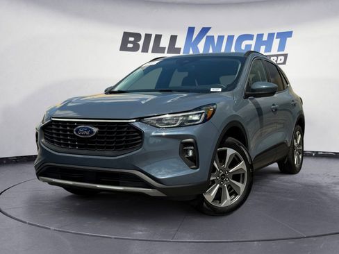 Used 2025 Ford Escape Platinum image 1