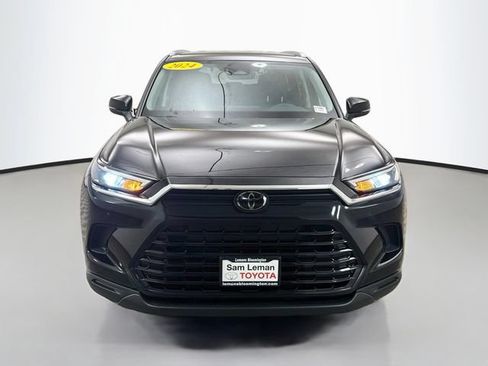 Used 2024 Toyota Grand Highlander AWD image 2